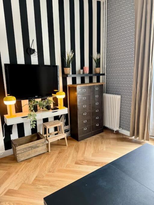 Appartement Au Coeur De Париж Экстерьер фото